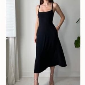 AYM Studio Evermore Floaty MIDI Dress with pockets Size Small Black Brand New